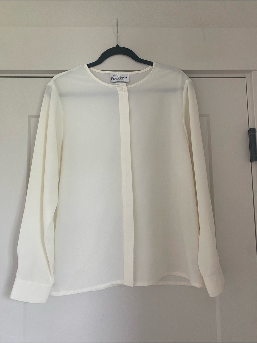 Pendleton Cream Minimalist Round-Neck Button Blouse